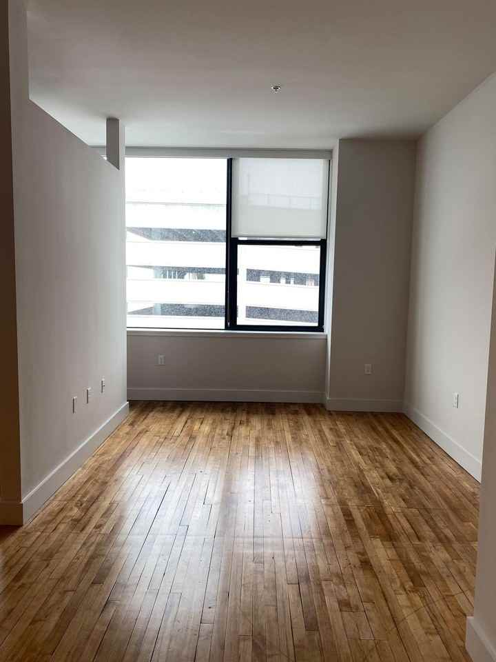 200 Adams - Photo 4 of 37