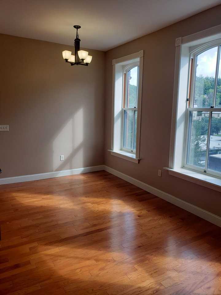 104 N. Aurora St. - Photo 4 of 12