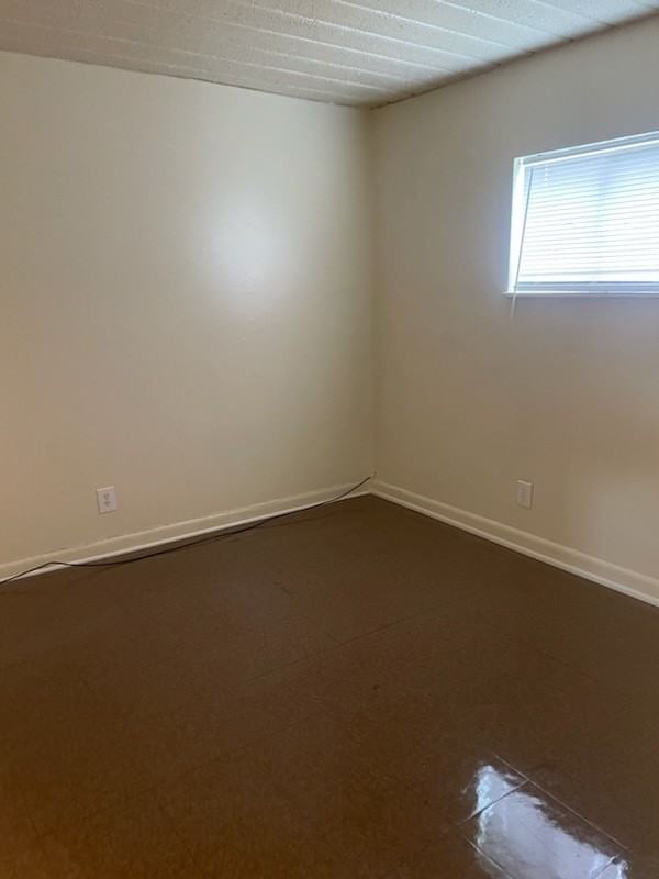 1418 SELKIRK Rd - Photo 5 of 5