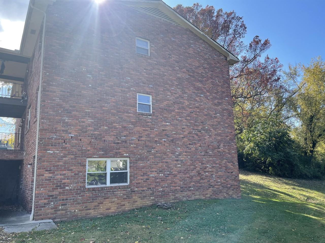 Inskip Rd @@ - 5017 - Photo 3 of 28