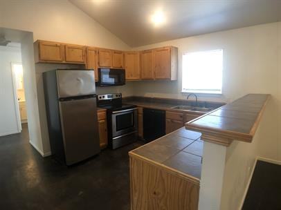 Creekside Villas - Photo 4 of 50