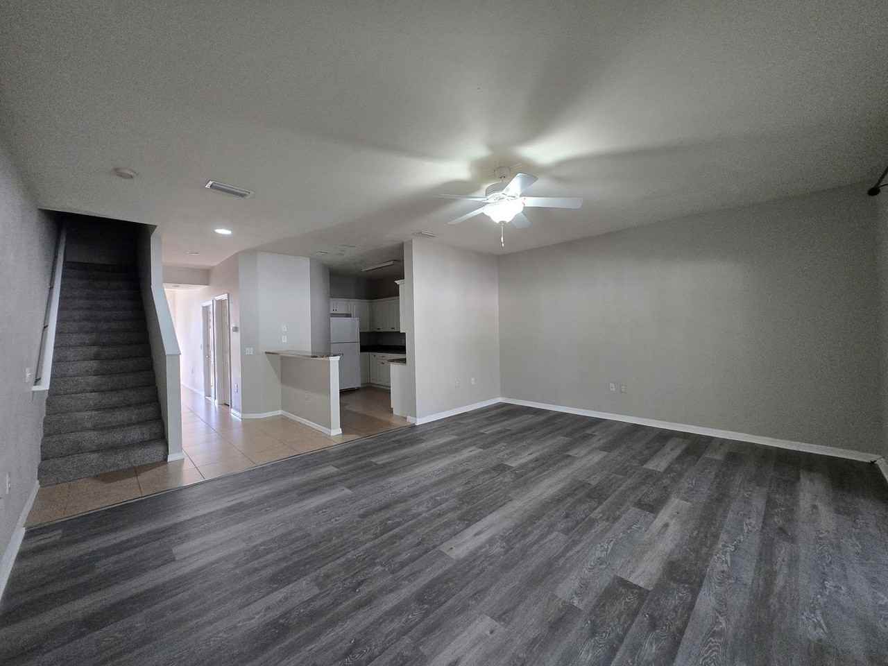 1571 Nw 29th Rd #6 - Photo 5 of 28