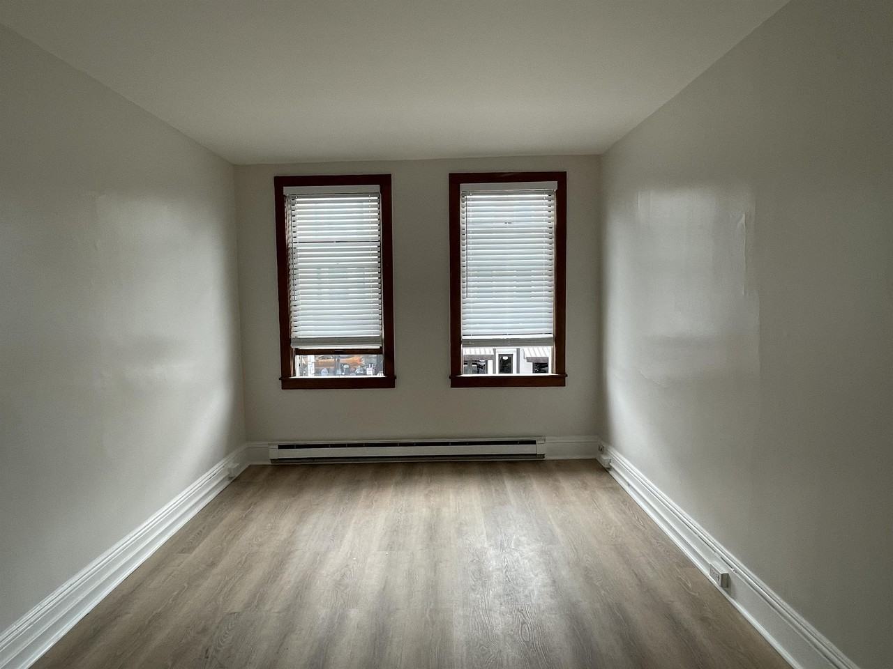 125-131 East Broad Street - Photo 3 of 5