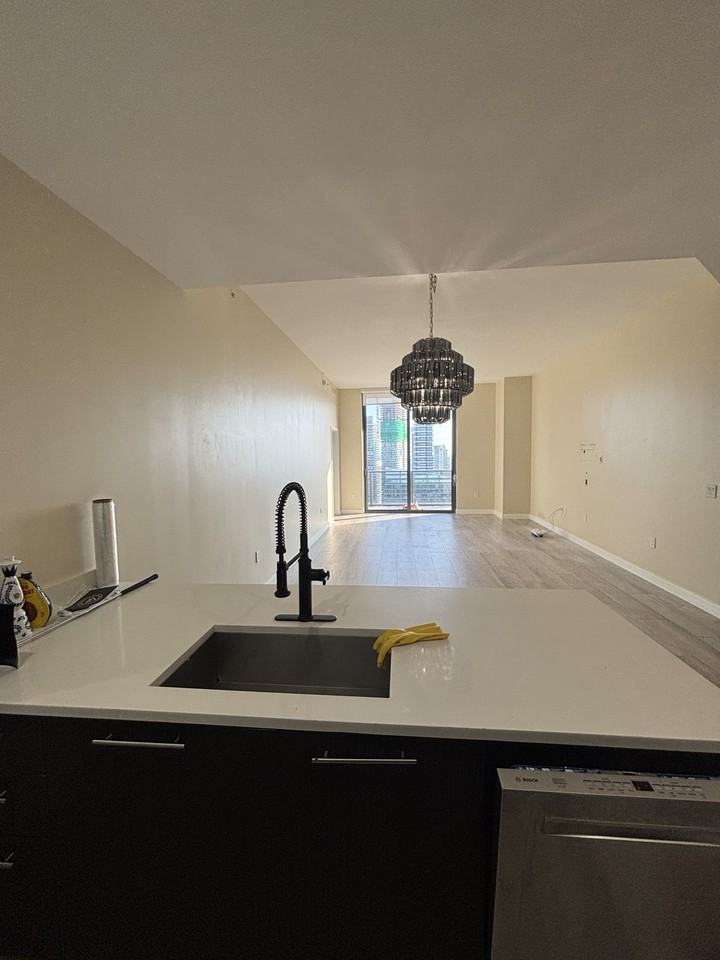 SW 10th St & S Miami Ave - Photo 4 of 31