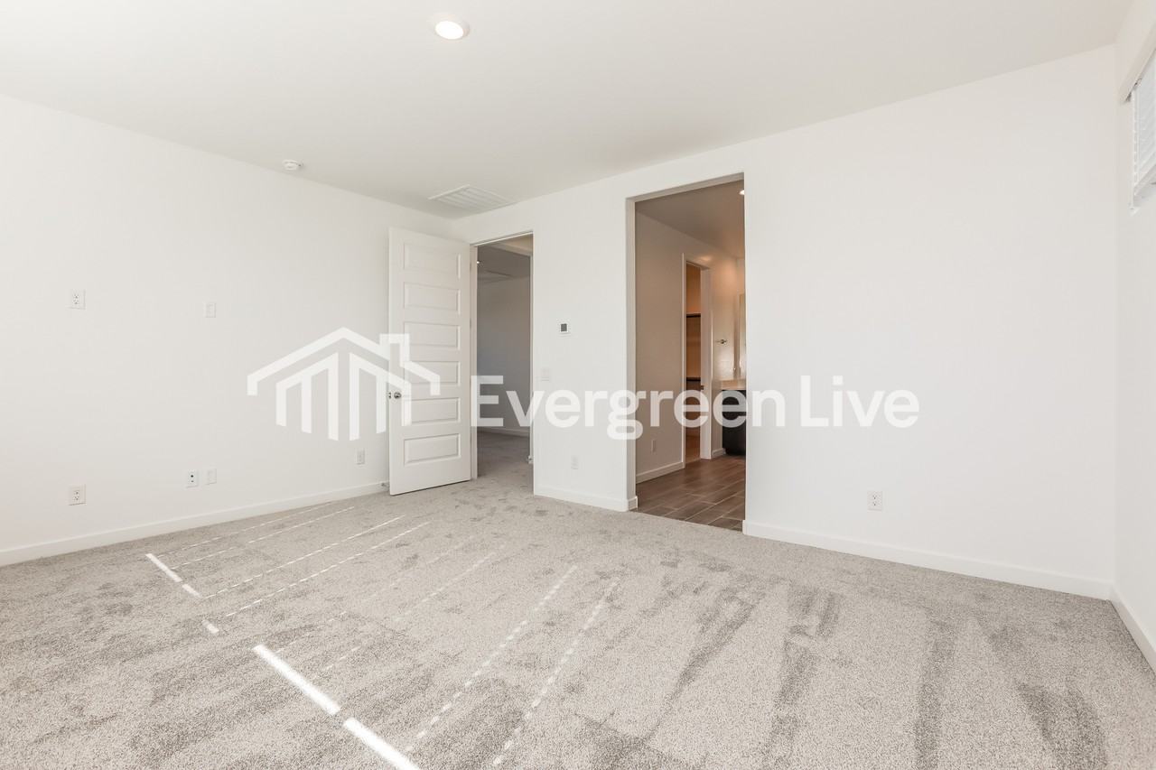 10131 E Ulysses Ave - Photo 7 of 15