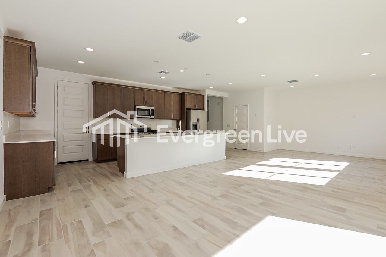 10135 E Ulysses Ave - Photo 4 of 15