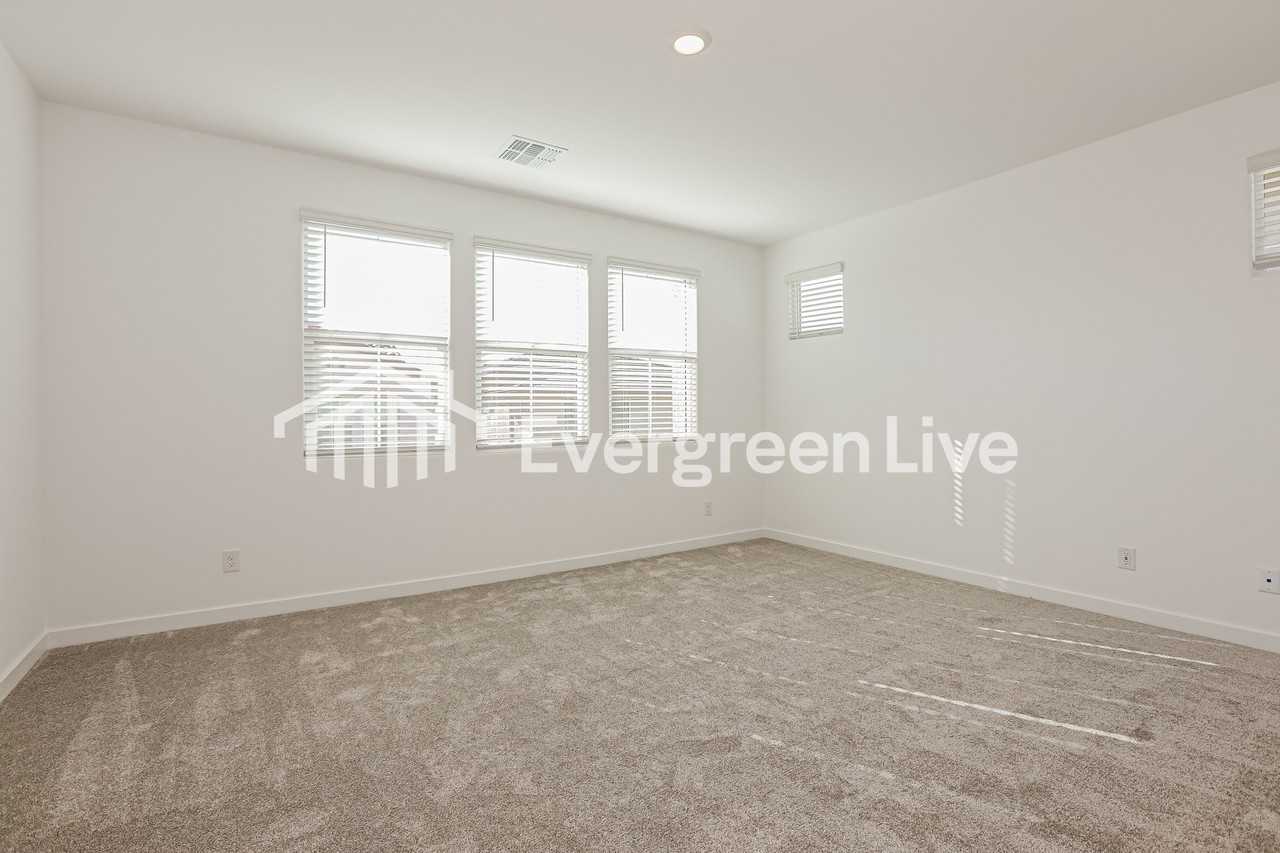 10135 E Ulysses Ave - Photo 7 of 15