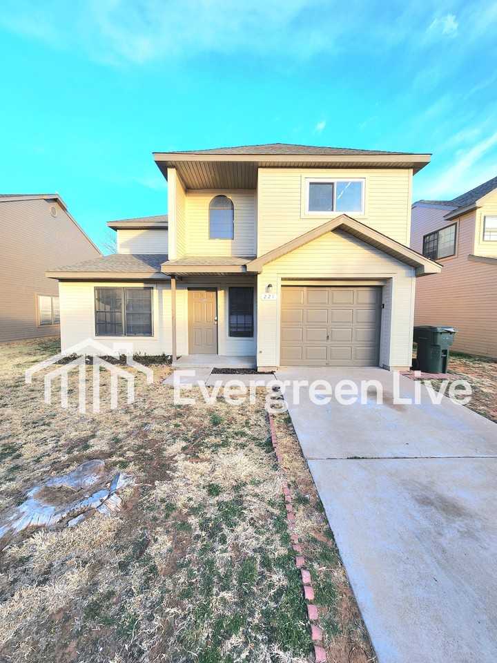 221 Fireball Dr - Photo 2 of 21