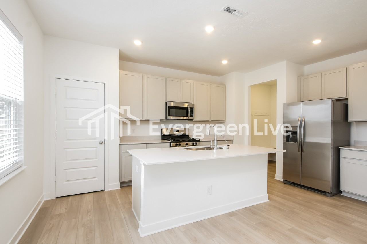 3597 Copley Ct - Photo 6 of 16