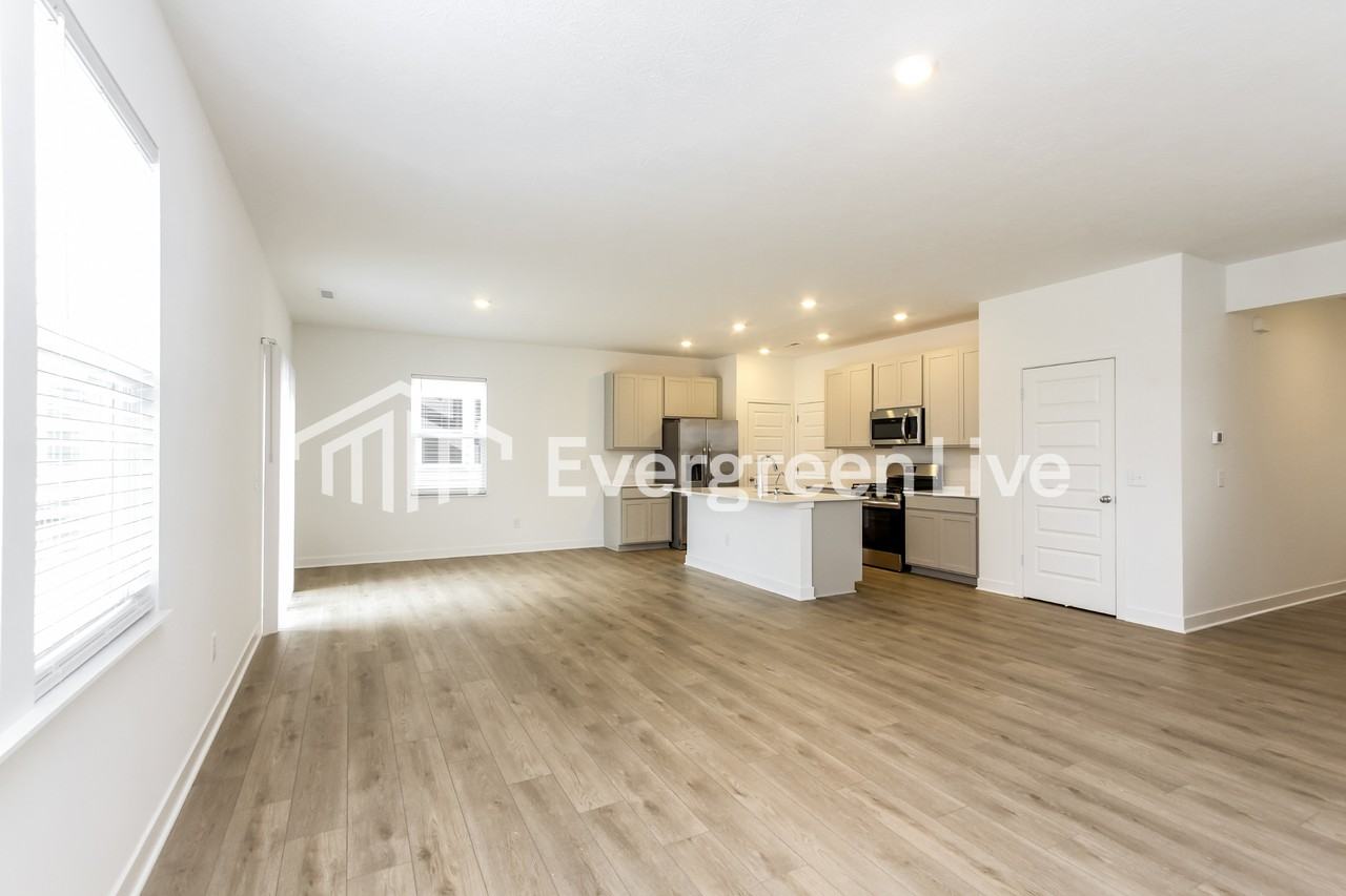 3617 Copley Ct - Photo 4 of 15