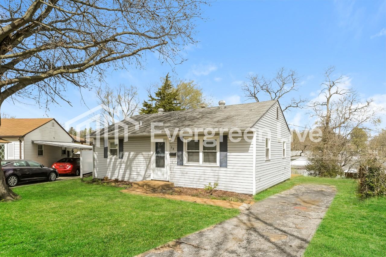 13 Saint Benedict Ct - Photo 2 of 15