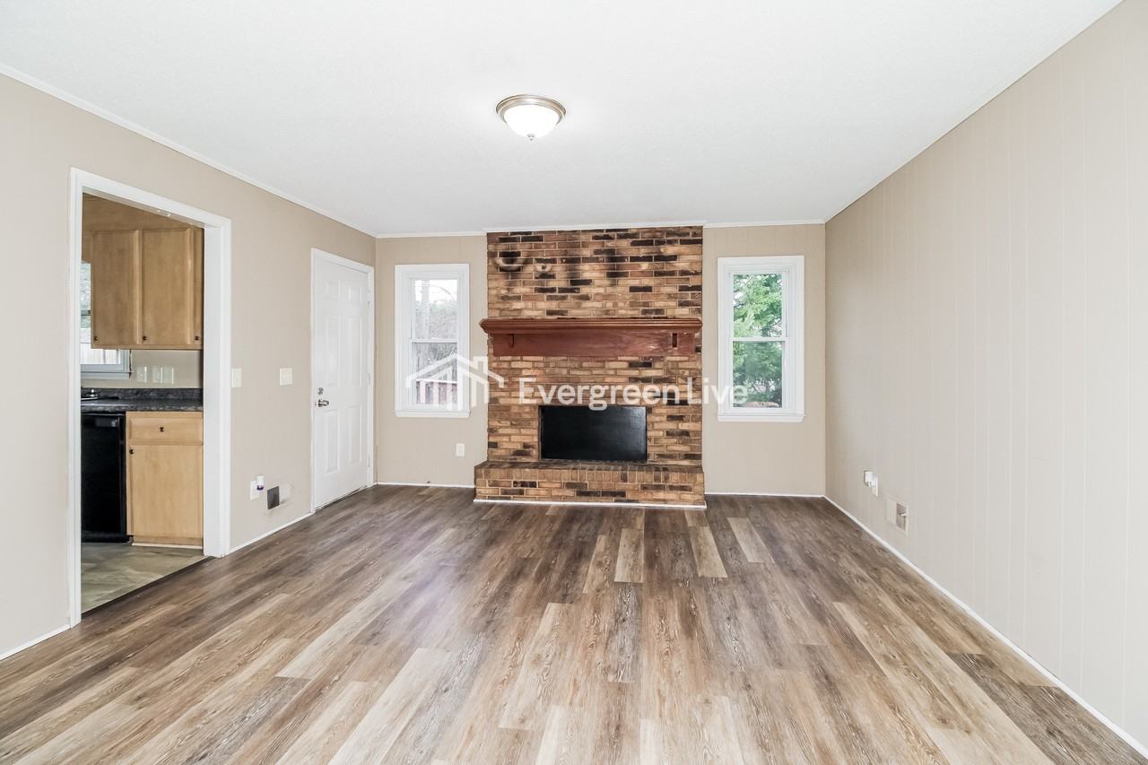 313 Old Brass Dr - Photo 2 of 15