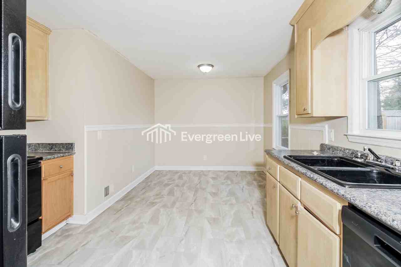 313 Old Brass Dr - Photo 3 of 15