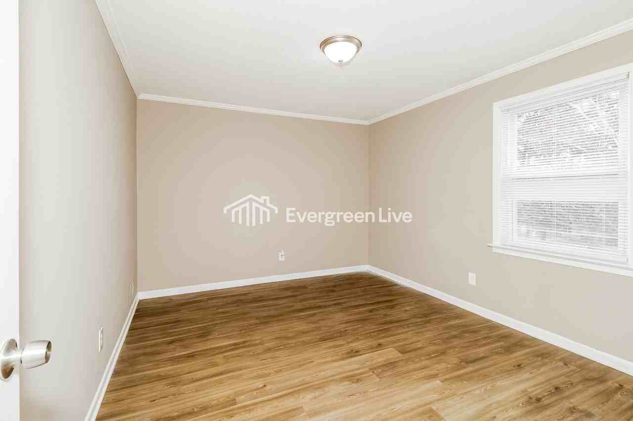 313 Old Brass Dr - Photo 5 of 15