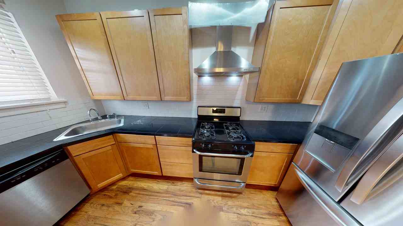 1320 Pennsylvania Street #20 - Photo 4 of 8