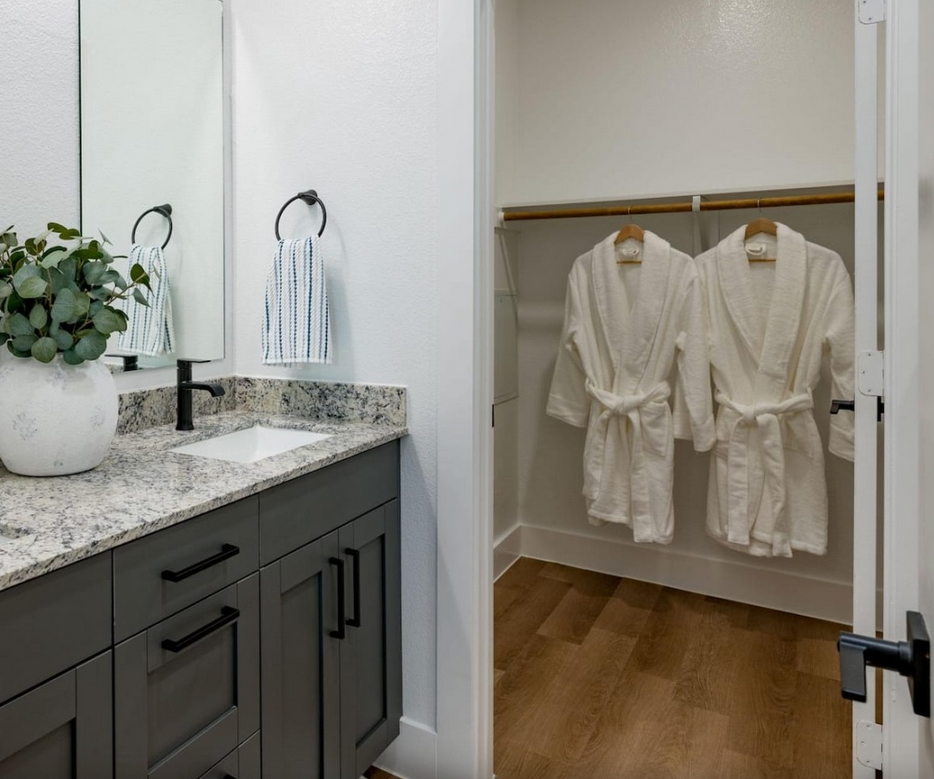 1560 Soccer Drive - Photo 6 of 12