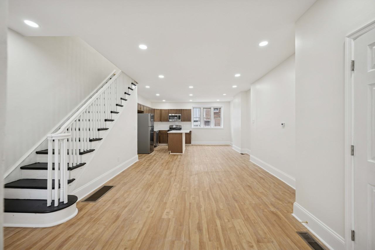 5935 Windsor Ave - Photo 4 of 25