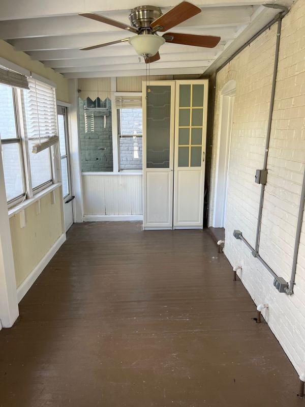 619 Caroline St - Photo 5 of 10