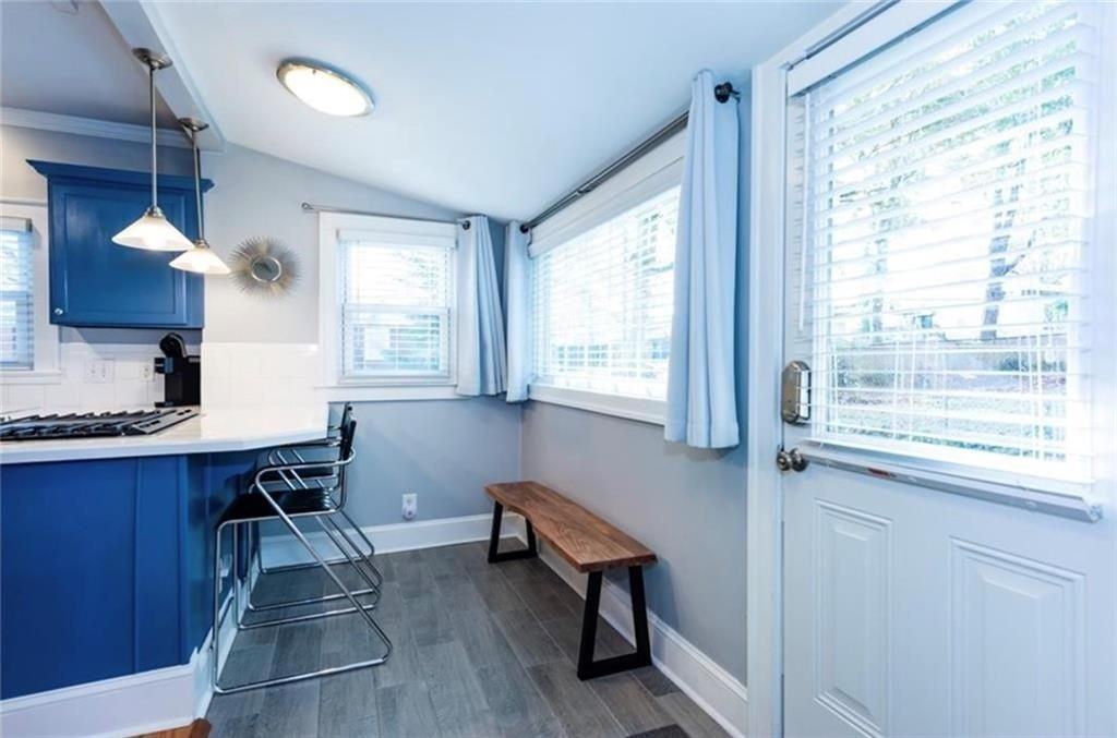 1426 Clermont Ave - Photo 6 of 29