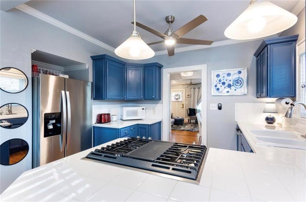 1426 Clermont Ave - Photo 7 of 29