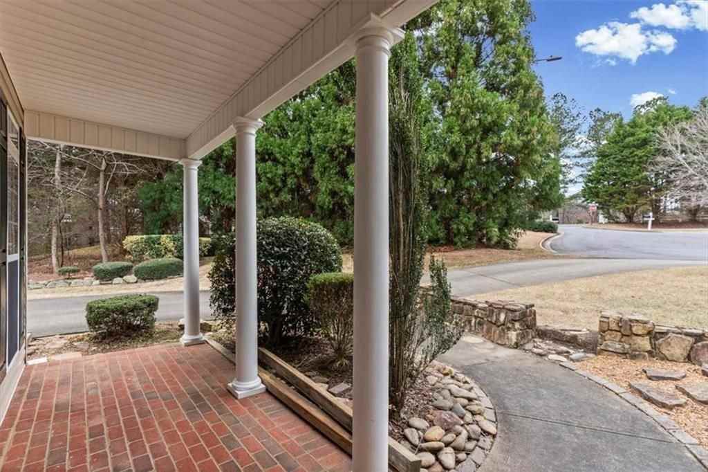 5551 Wood Vale Ct - Photo 3 of 50