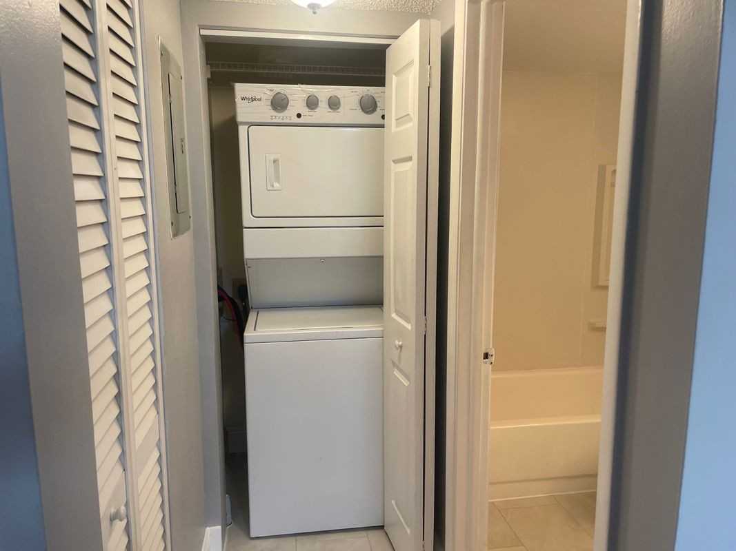 748 Nw 103rd Ter - Photo 4 of 13