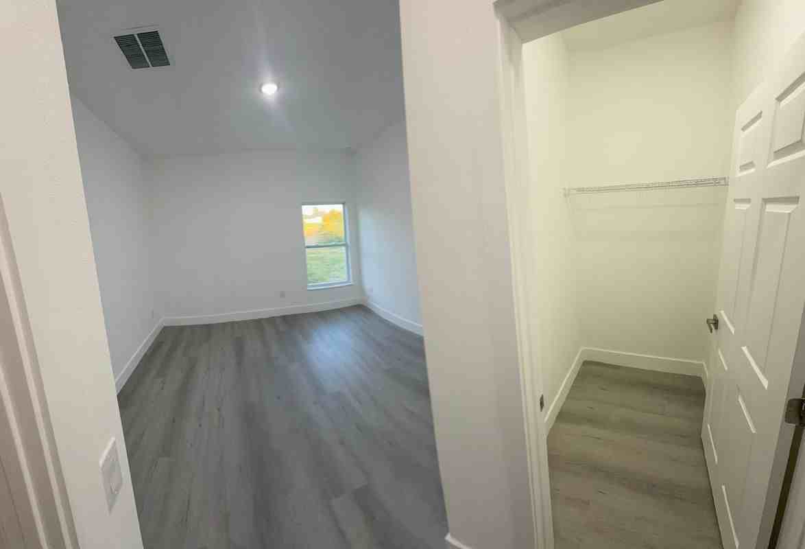 5253 Pebble Beach Dr - Photo 7 of 8