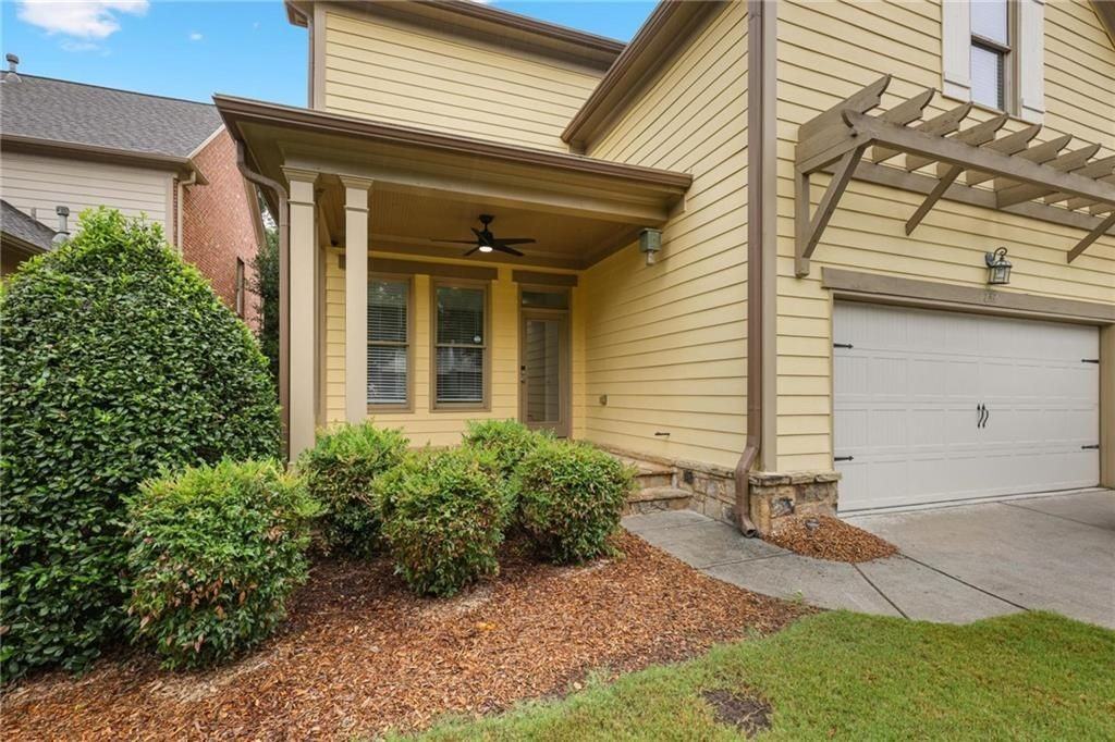 232 Hunt St Ne - Photo 2 of 29