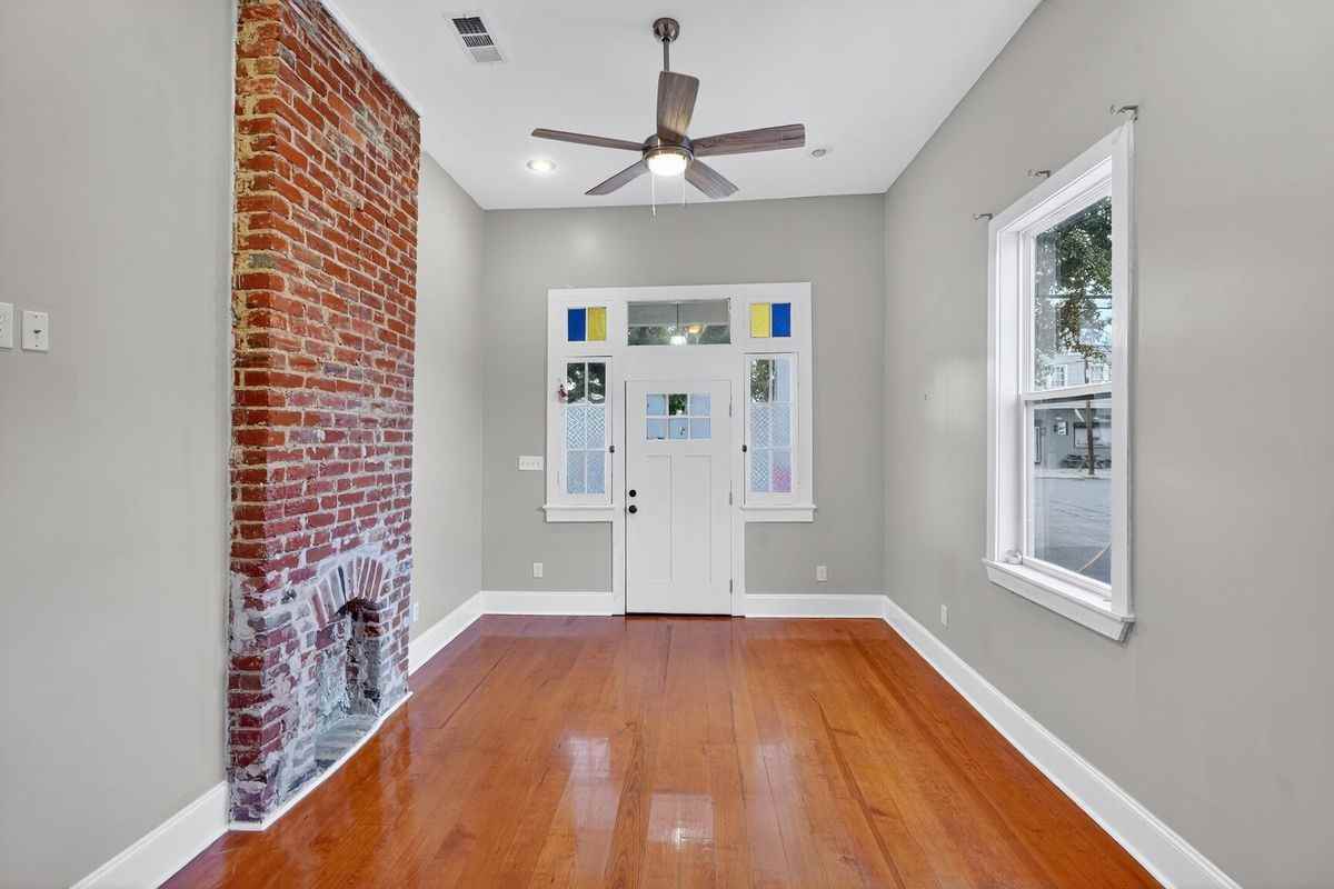 2600 Banks St - Photo 3 of 11