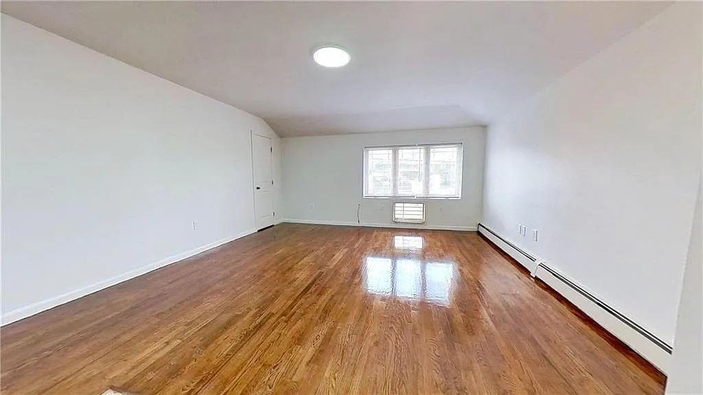 2407 Brookhaven Ave - Photo 6 of 8