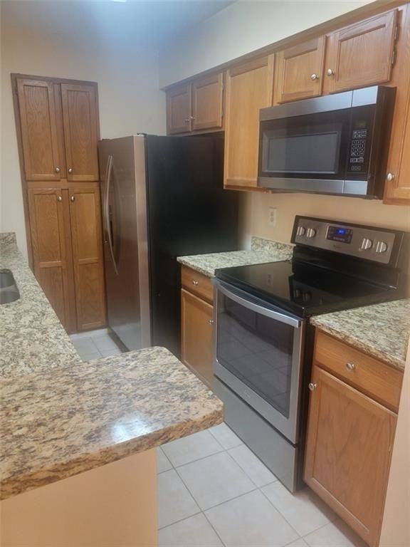 23212 Plantation Dr - Photo 3 of 14