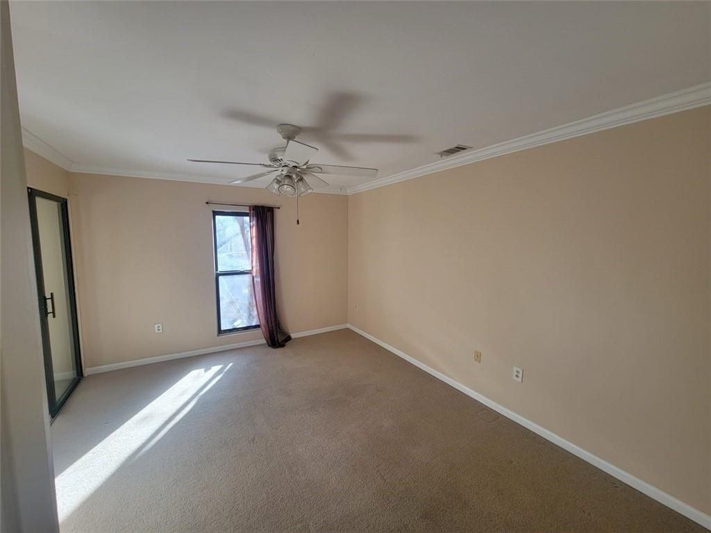 23212 Plantation Dr - Photo 5 of 14