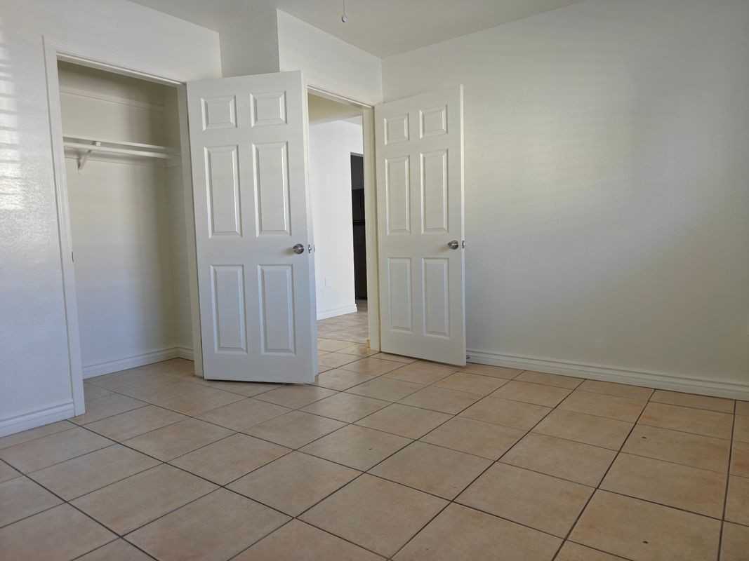 1301 Turrill Ave - Photo 7 of 12