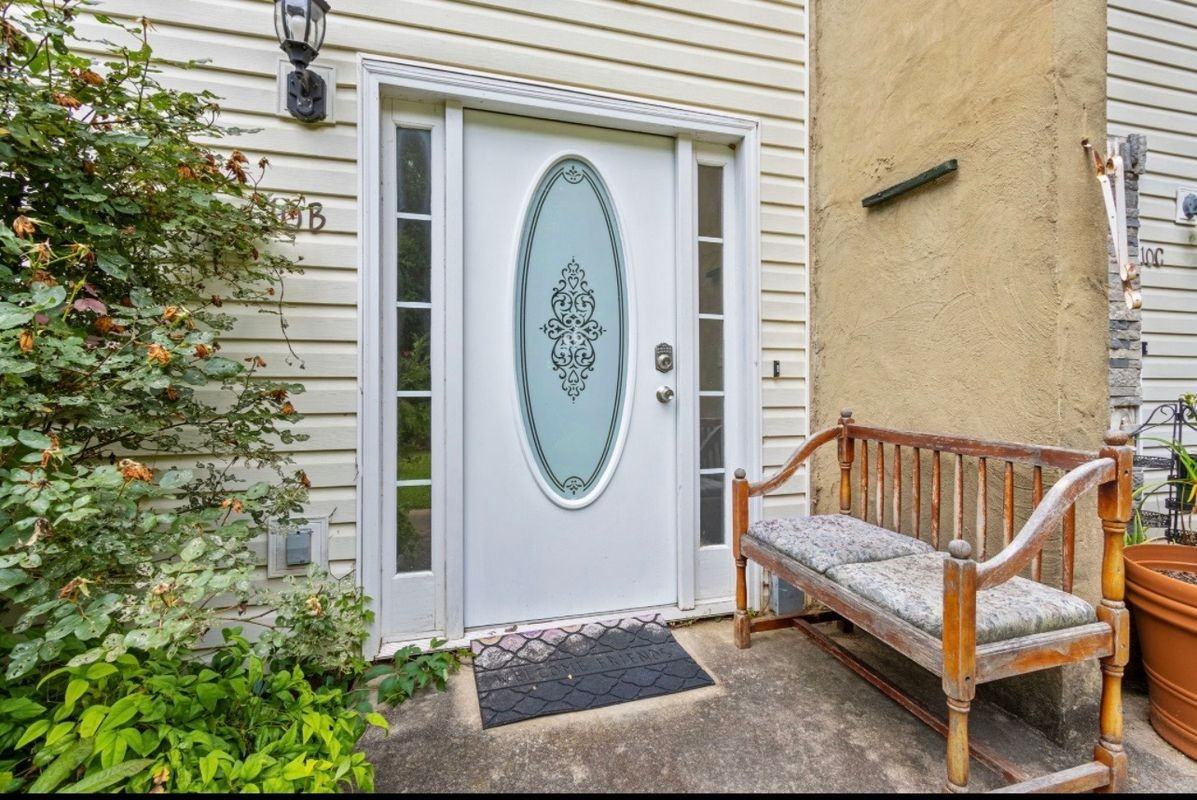 10 Dixon St ##B - Photo 2 of 13