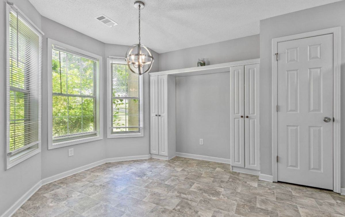 10 Dixon St ##B - Photo 4 of 13