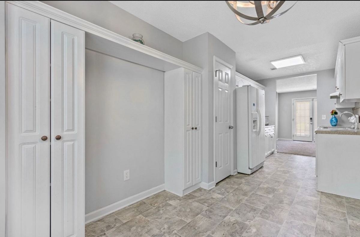 10 Dixon St ##B - Photo 5 of 13