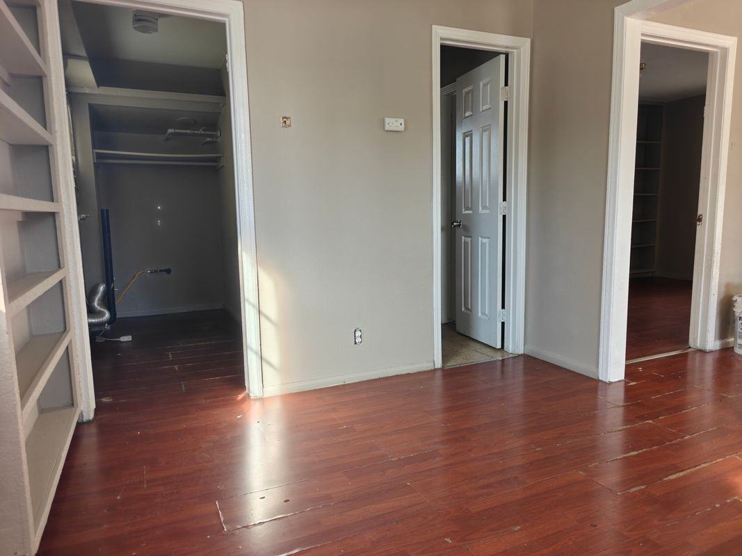 1478 S Mountain View Ave - Photo 5 of 6