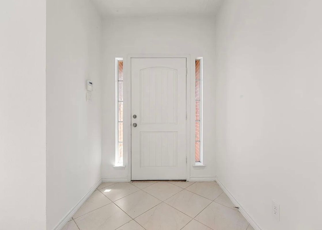 13530 Carruth Ln - Photo 2 of 12
