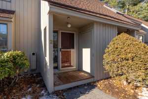 featured image of 2 Rockingham Ct