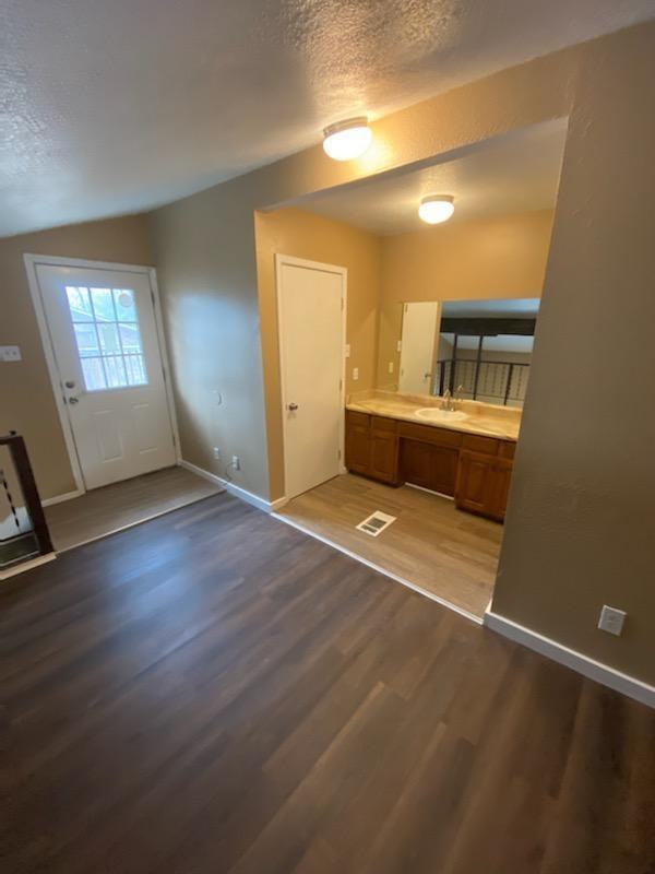 3843 Glenda (13-16) - Photo 7 of 11