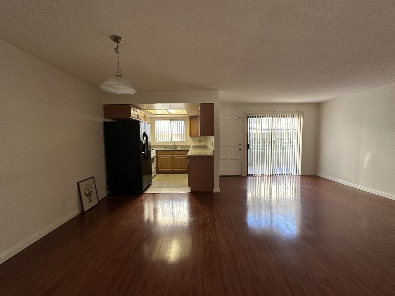 1110 Wilson - Photo 2 of 10