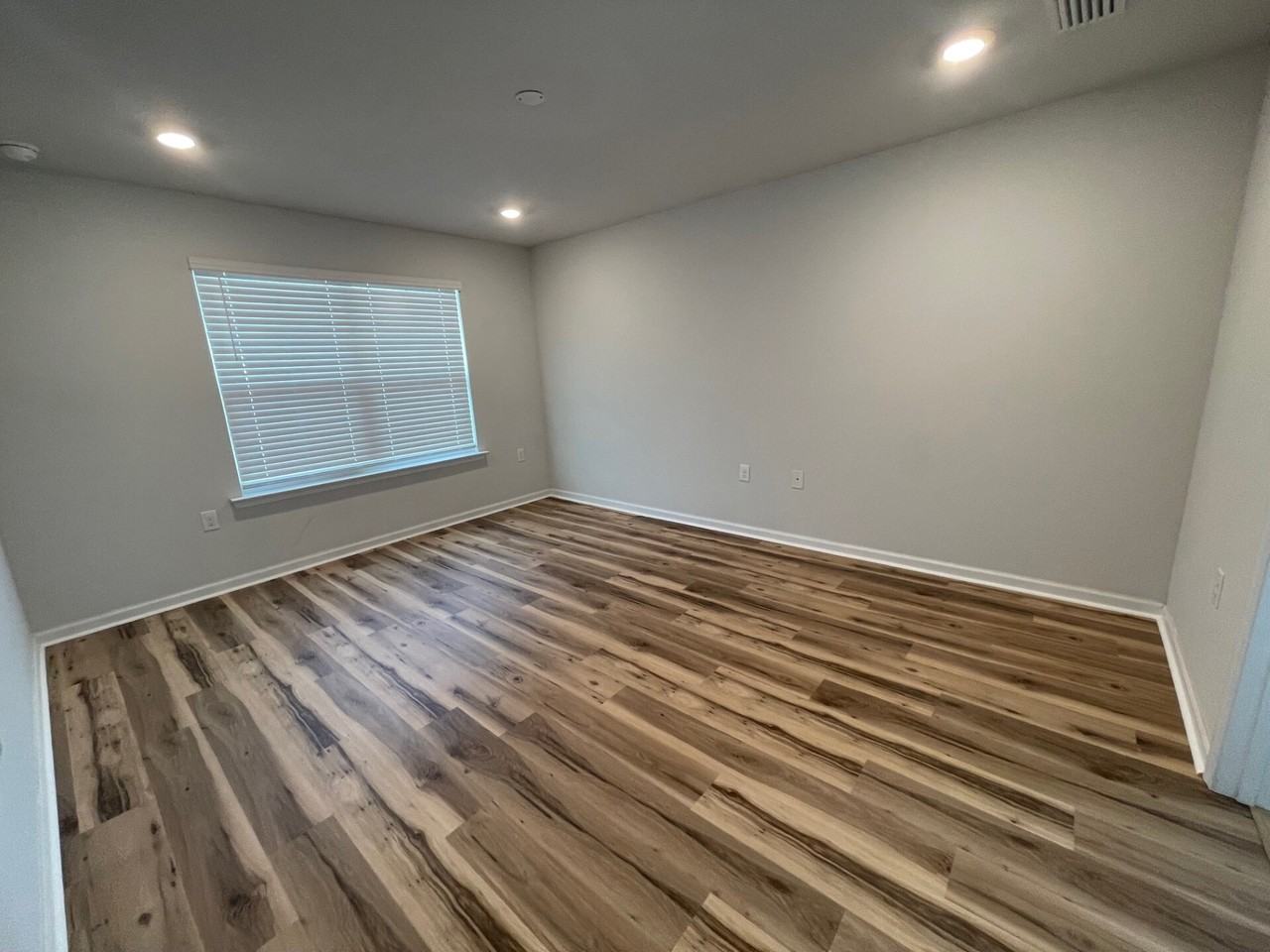 10958 War Emblem Ave - Photo 4 of 6