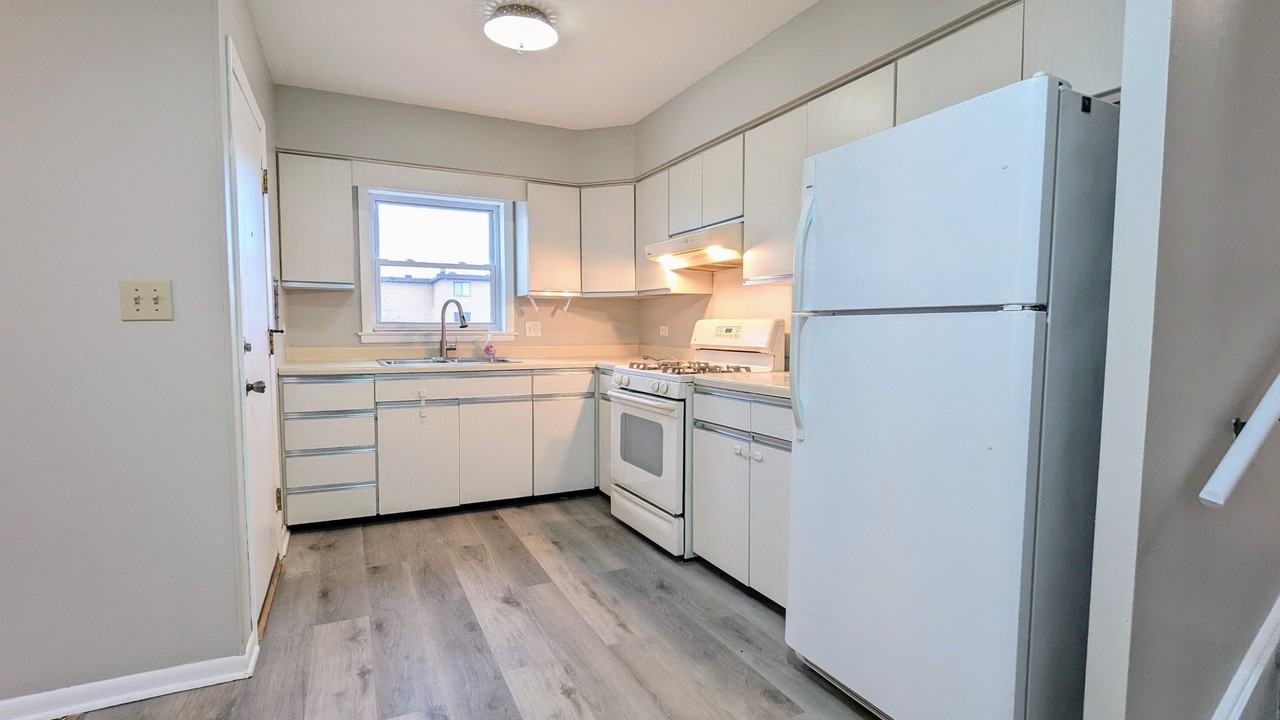 700 Beau Ct #1 - Photo 6 of 27