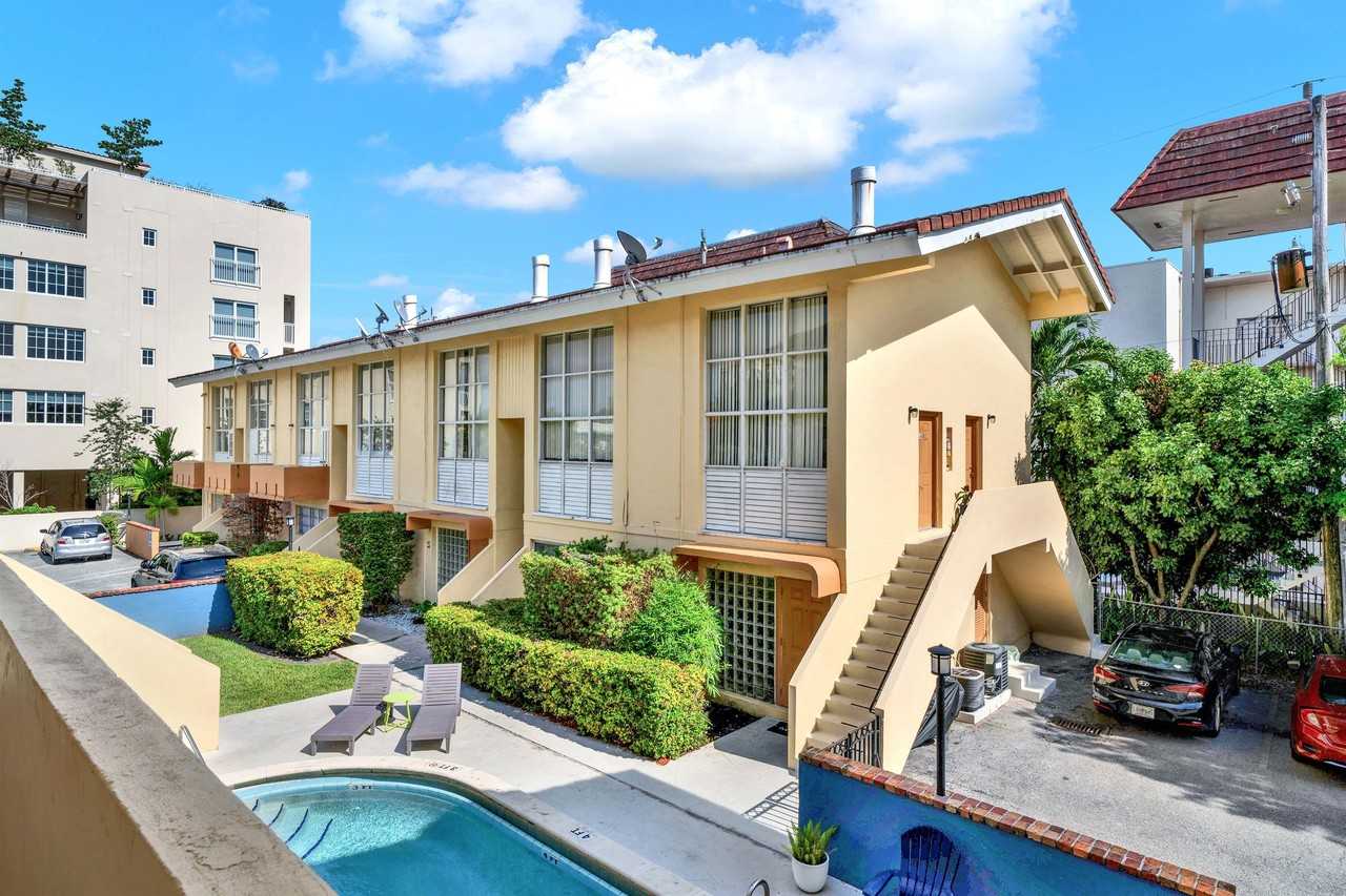 134 Salamanca Ave. - Photo 3 of 30