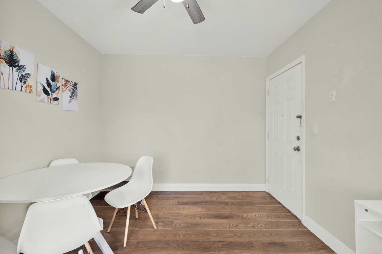 4 Sidonia Ave. - Photo 2 of 13