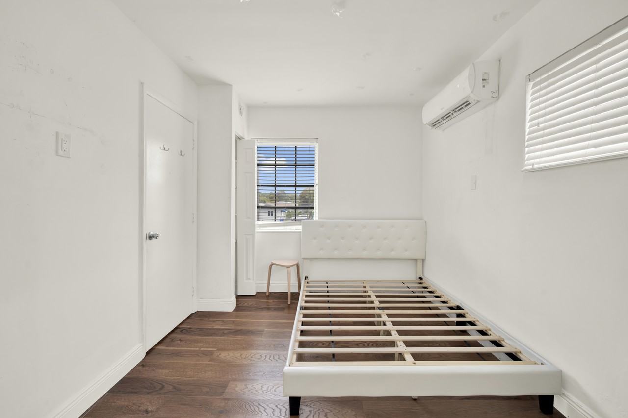 4 Sidonia Ave. - Photo 6 of 13