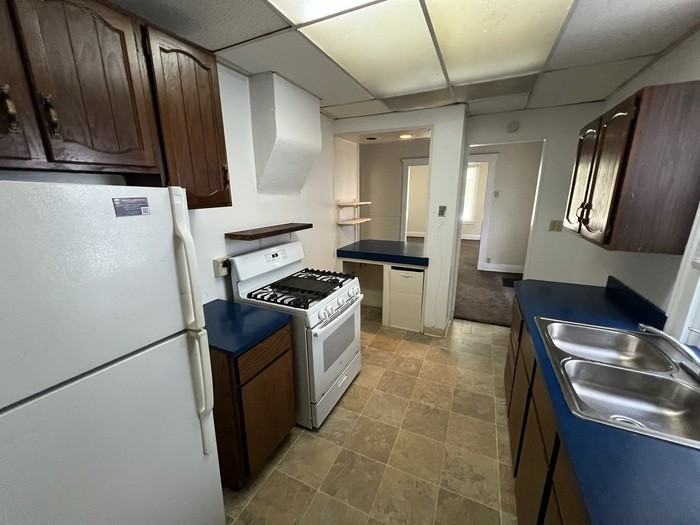 521 S Westnedge Ave #1 - Photo 2 of 15