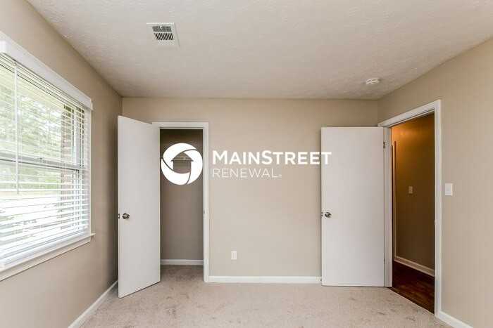 3940 Scott Dr - Photo 5 of 15