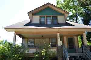 featured image of 703 Forest St