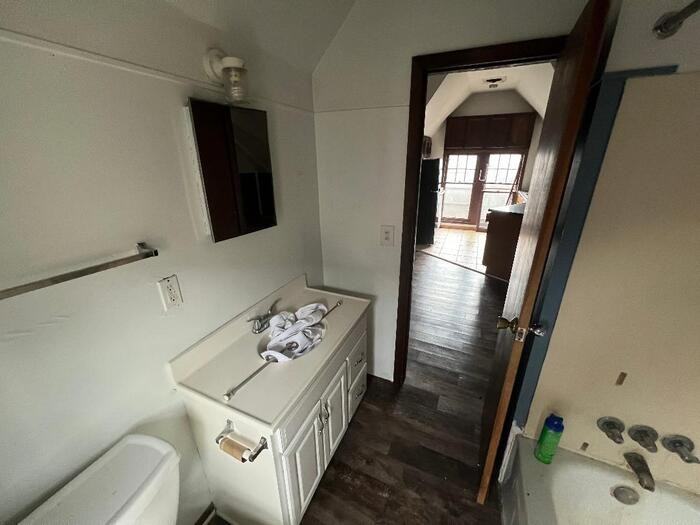 720 S Park St #4 - Photo 6 of 11